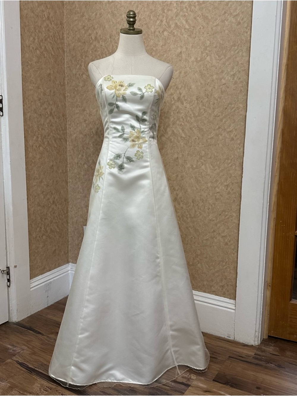 Vintage y2k 2000s White Cream Floral Print Mesh Layered Beaded prom dress